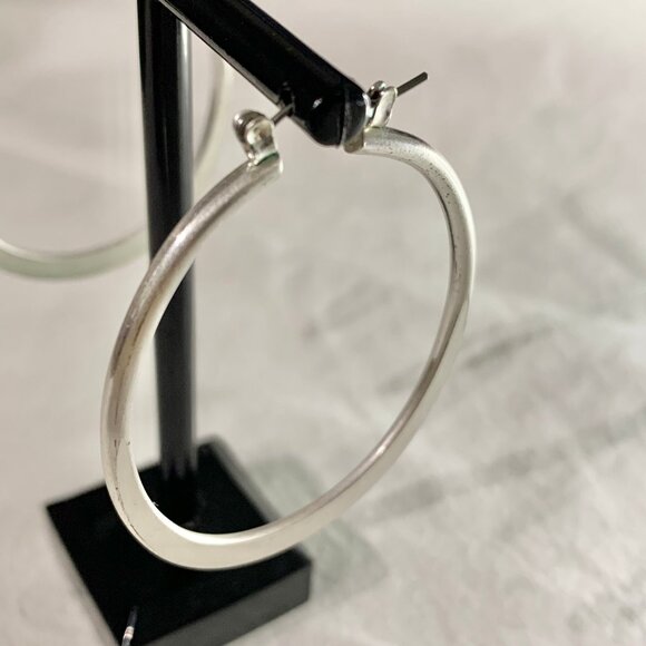 Matte Brushed Silver Tone Hoop Earrings Flat Leverback Modern Minimalist - Picture 2 of 5